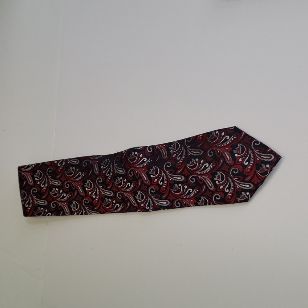 Van Heusen black deep red tie. 5/$25.00